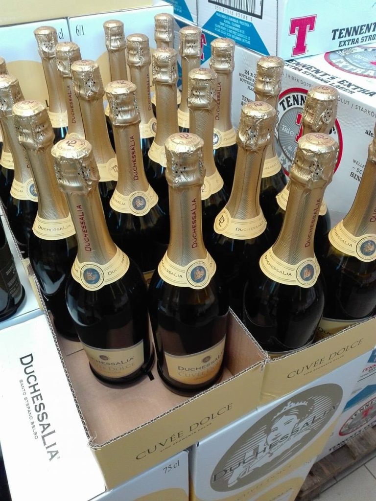 Pubbli Store Baffo Italia vino prezzi Roberto Da Crema 11