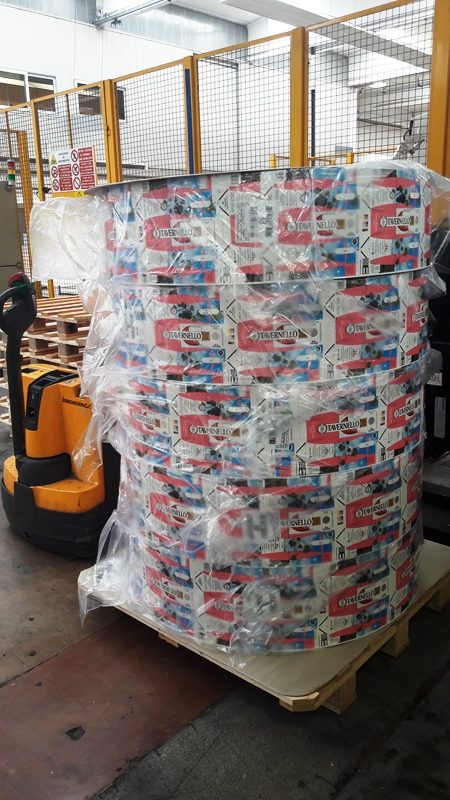 Tavernello Caviro Forli slow wine rock n roll visita stabilimento vinialsupermercato 8 e1498517911634