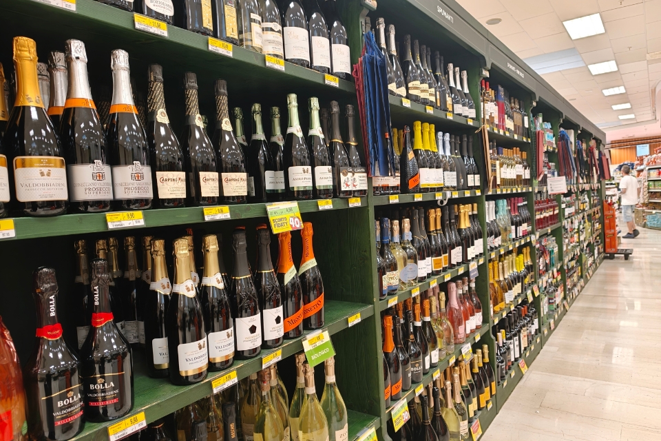 Vini in promozione da Esselunga: offerte da 18 giugno a 1 luglio
